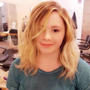 Meet your Posher, Emma